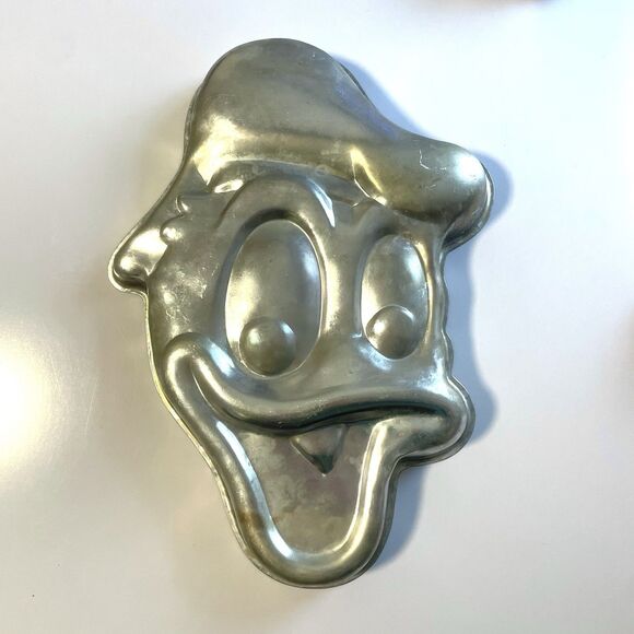 3 Vintage Wilton Disney‎ Aluminum Cake Pans Mickey Mouse Band Leader Donald Duck - Picture 3 of 8